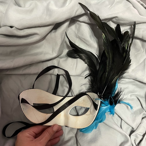 🖤💙 Masquerade Mask 💙🖤 - Picture 4 of 13